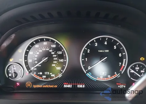 2015 BMW X5 xDrive35I z USA, uszkodzony, nr VIN 5UXKR0C52F0P02141